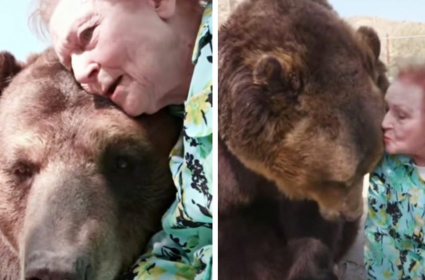  99 year-old Betty White reposted photos with a huge bear