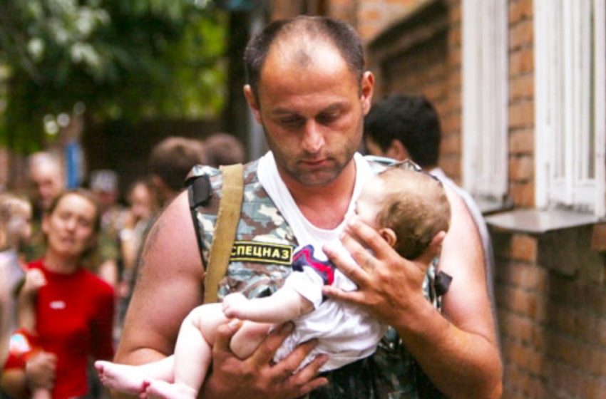  16 years ago, a special forces soldier saved a 6-month-old baby, and in the spring she invited him to her graduation