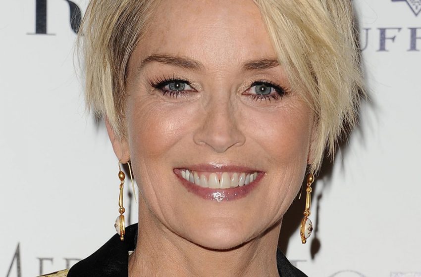  63-year-old Sharon Stone dared to show her honest photos without makeup