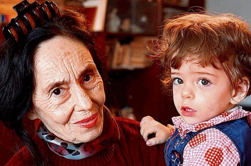  What a girl born to a 66-year-old mother looks like now