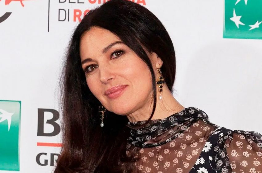  “There is no one more beautiful in the world”: 56-year-old Monica Bellucci shared archival photos with fans