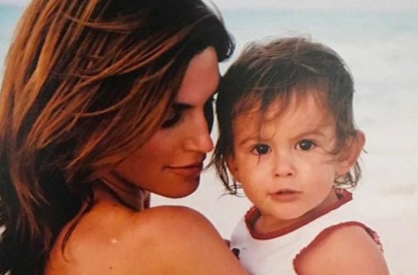  Meet Kaia Gerber, 20-year-old daughter of the popular 90s supermodel Cindy Crawford