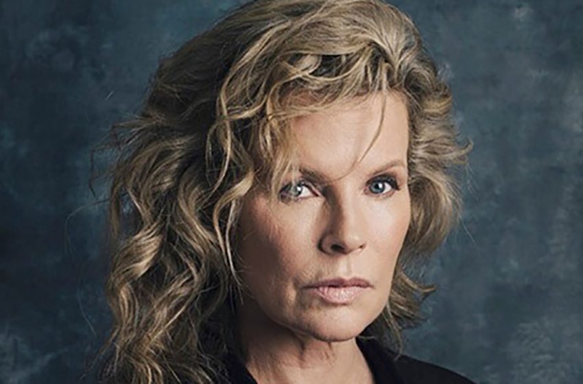  The adorable pics of the worldwide actress Kim Basinger form past and now