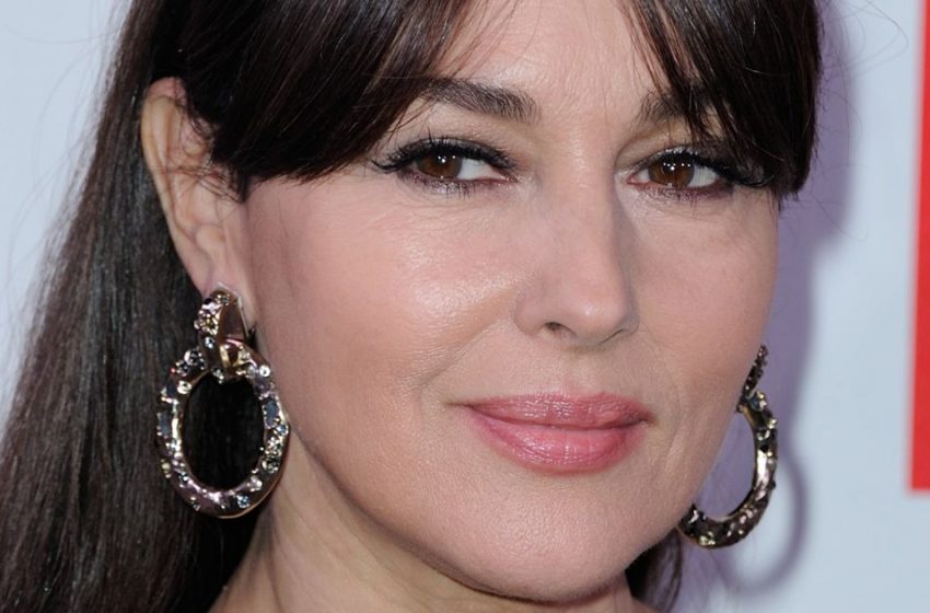  Deliziosa bellezza: la figlia 18enne di Monica Bellucci in pose candide ha recitato per Vogue