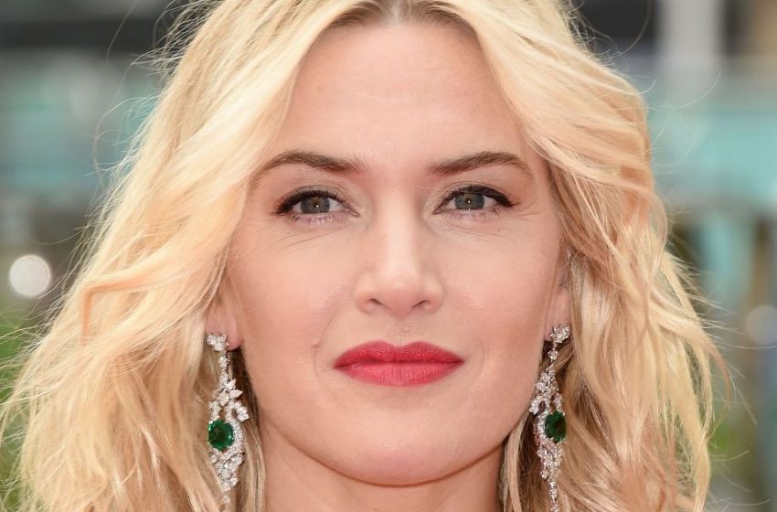  Ragazza graziosa in una mini asimmetrica: la figlia di 22 anni di Kate Winslet è apparsa a una festa di star