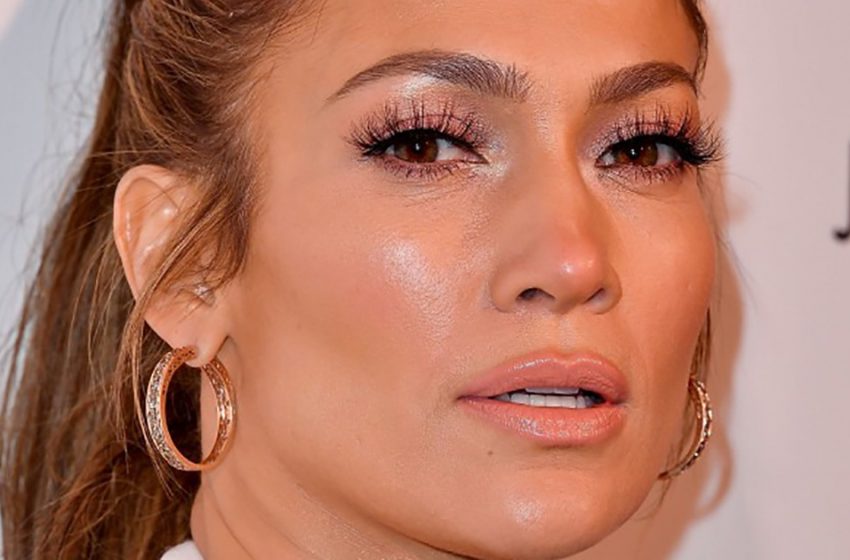  Sembro meglio che a 20 anni! Jennifer Lopez si è vantata della sua figura intima in occasione del suo compleanno