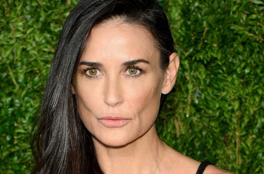  Audace! Demi Moore, 60 anni, ha pubblicato foto di sé in costume da bagno senza Photoshop