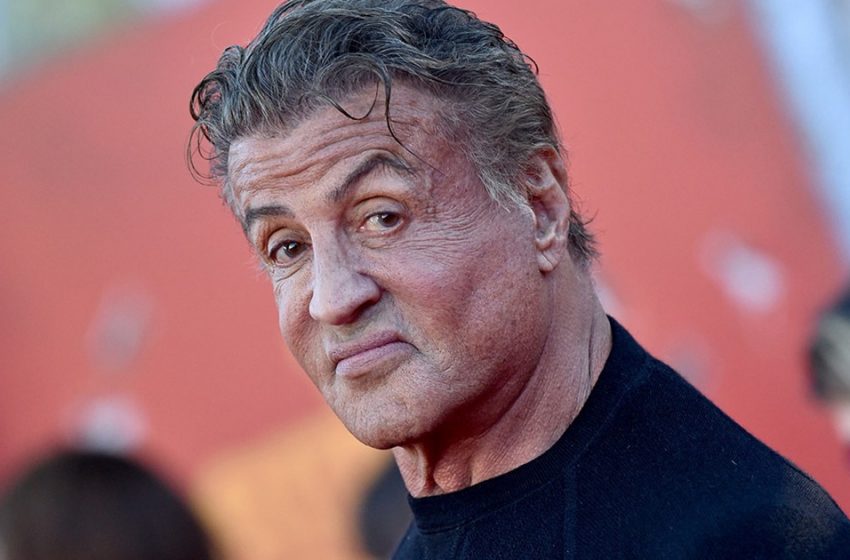  26 anni insieme : Stallone, 77 anni, e la sua giovane moglie sono stati fotografati in piscina