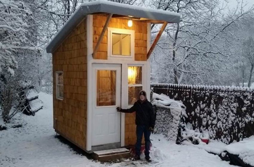  Bel lavoro: Una mini casa costruita da un adolescente di 13 anni nel suo cortile sicuramente ti impressionerà