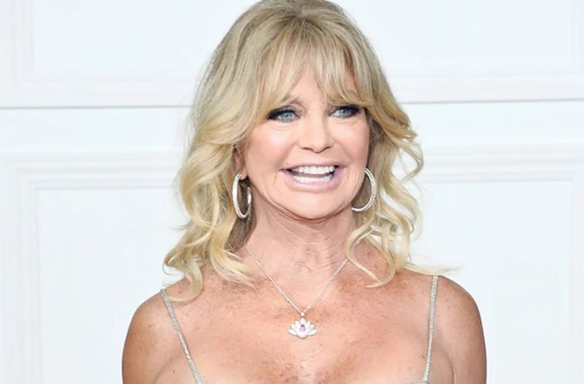  Nuove espressioni facciali e un’aria paffuta: Goldie Hawn, 77 anni, è cambiata oltre ogni riconoscimento