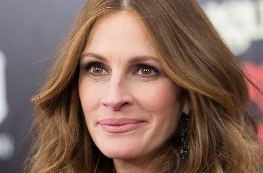  Splendida come sempre : Julia Roberts ha impressionato tutti con un elegante outfit alla première di Ticket To Paradise a Londra