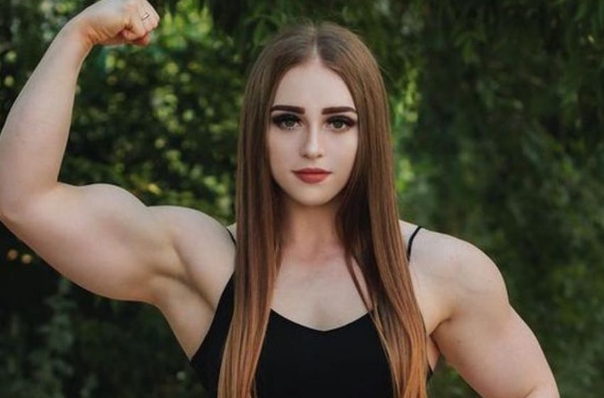  «Sono tagliati dalla stessa stoffa»: Una bodybuilder ragazza con un viso da bambola ha mostrato il suo fidanzato!