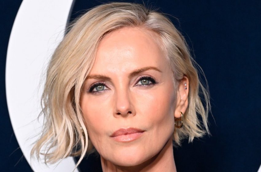  «Ha Abbinato il Suo Abito Nero a Rete con Stivali e Guanti di Pelle»: Charlize Theron Ha Mostrato la Sua Figura Impeccabile All’Evento!