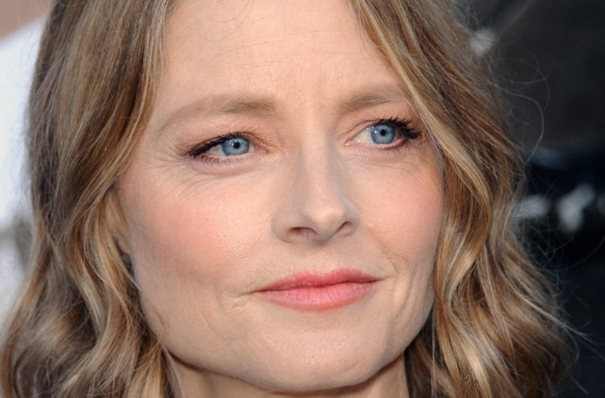  «Rivelerò l’identità di tuo padre quando avrai 21 anni»: Jodie Foster avrebbe presumibilmente intenzione di svelare il segreto ai suoi figli!