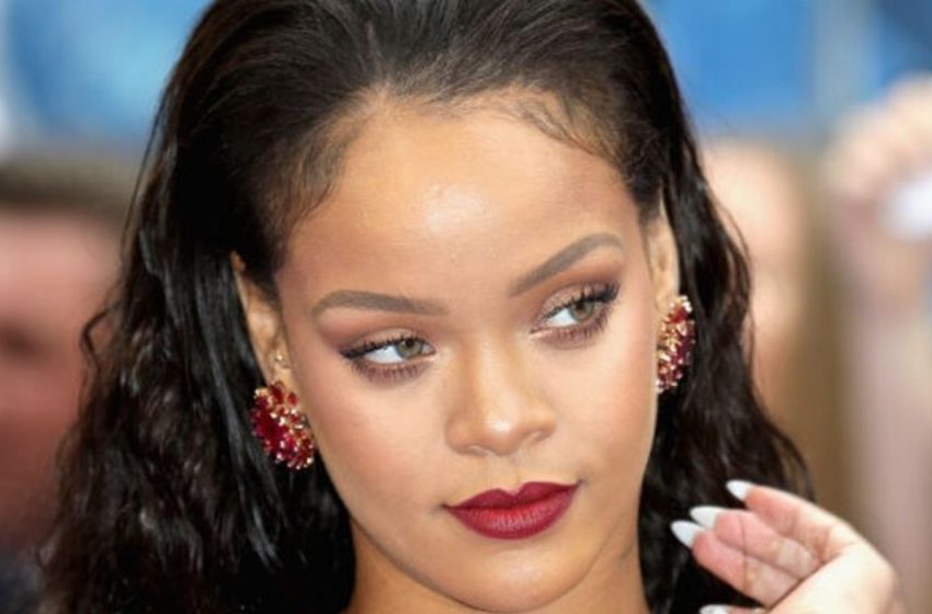  «Stella trasandata in lingerie»: Rihanna ha sorpreso i fan con la sua apparizione alla Fashion Week di Parigi!