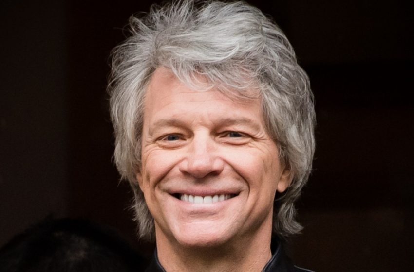  Jon Bon Jovi è stato devoto alla sua moglie per 4 decenni: Foto recenti dell’incredibile coppia americana!