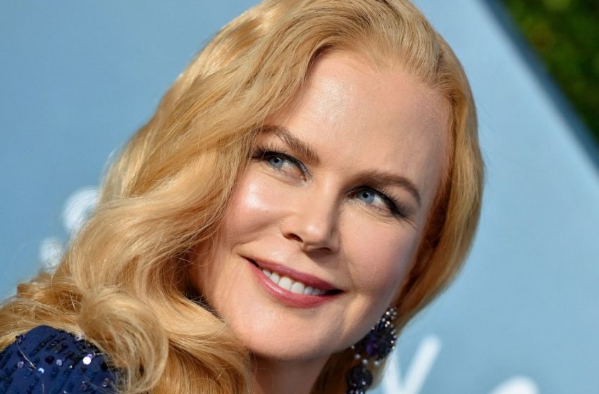  «Tra Le Piu’ Richieste!»: Una Foto della 55enne Kidman In Mini Abito Ha Ottenuto 1 Milione di Mi Piace In Un Paio di Ore!