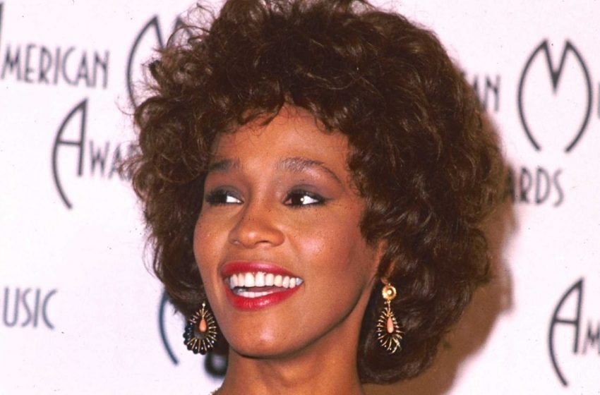  «Ha Perso Tutto e È Morta a Soli 48 Anni»: Il Triste Destino di Whitney Houston e sua Figlia!