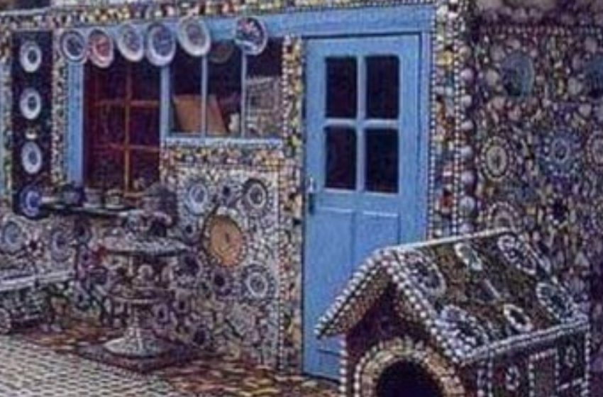  «Un capolavoro fatto di ceramica rotta»: Una casa incredibile completamente decorata con ceramica rotta!