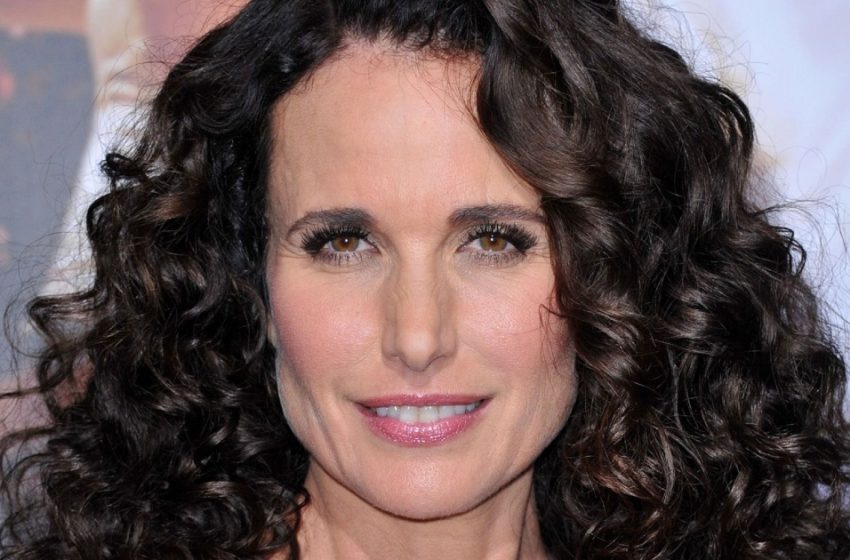  «Lo Stesso Sorriso Gentile E Occhi Belli»: Andie MacDowell è Apparsa Alla Premiere Con Sua Figlia di 29 Anni, Margaret Qualley!