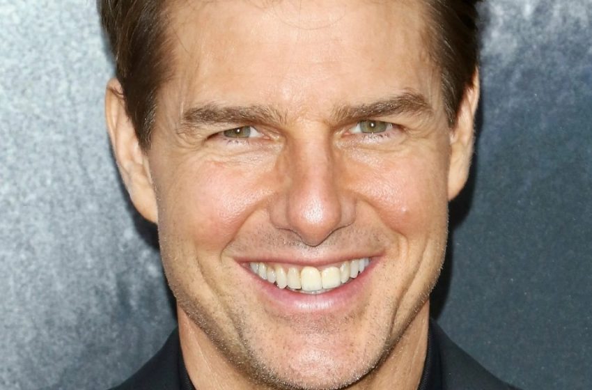  «È L’Immagine Speculare di Papà»: La Figlia di 17 Anni di Tom Cruise è Stata Fotografata Durante una Passeggiata a New York!