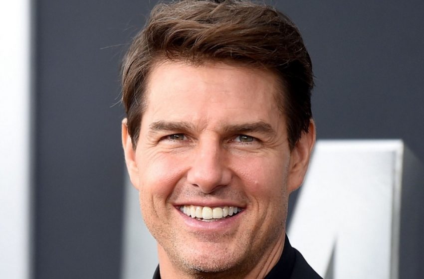  «Il nuovo taglio di capelli dell’attore — Caschetto scuro con frangetta»: Come si addice al 61enne Tom Cruise il suo nuovo taglio di capelli?