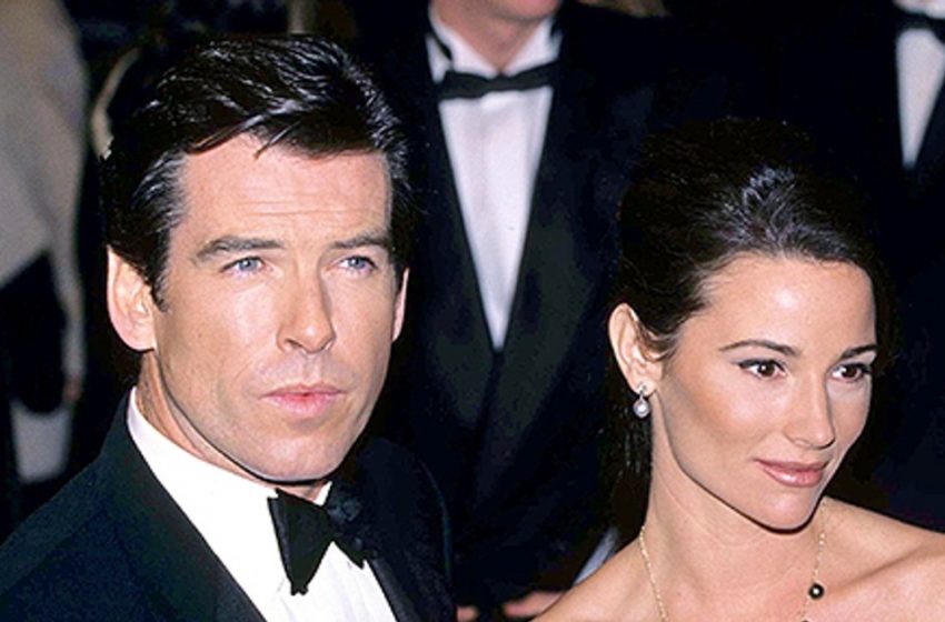  L’ultimo aggiornamento di Instagram di Pierce Brosnan: l’attore ha condiviso foto della sua «senza età» moglie in un vestito rosa aderente!