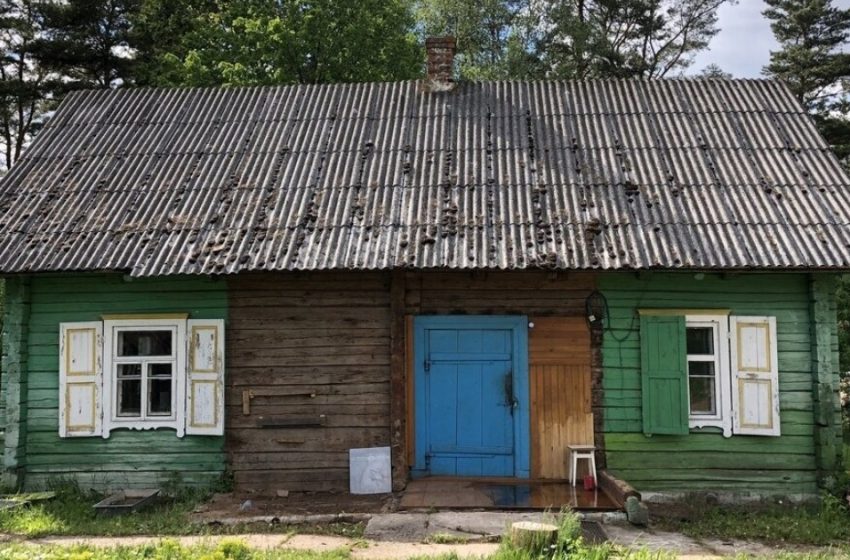  Quando hai mani super abili e un’immaginazione meravigliosa: una donna ha trasformato la sua casa di campagna in una vera casa delle fate!