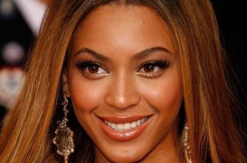  «Niente vestiti, solo una sash»: Lo scatto provocatorio di Beyoncé, 42 anni, ha scioccato il web!