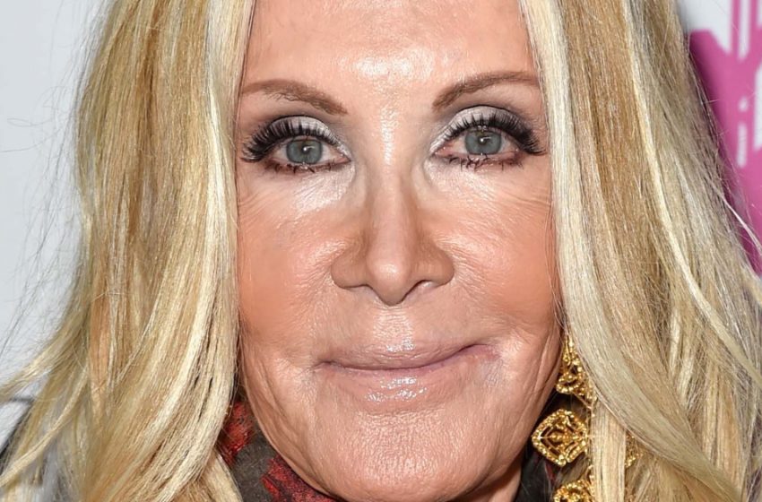 «Si è trasformata oltre il riconoscimento negli ultimi anni»: Le foto recenti della famosa attrice sono davvero scioccanti!