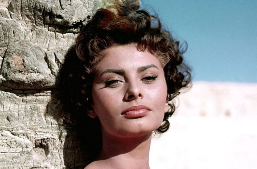  «Da una bellezza mozzafiato a una signora anziana»: Sophia Loren, 88 anni, è ora irriconoscibile!