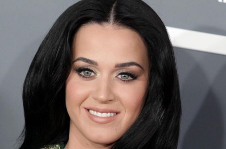 «Un’altra vittima del farmaco per la perdita di peso»: Katy Perry in un vestito di maglia ha scioccato i fan con il suo aspetto cambiato!