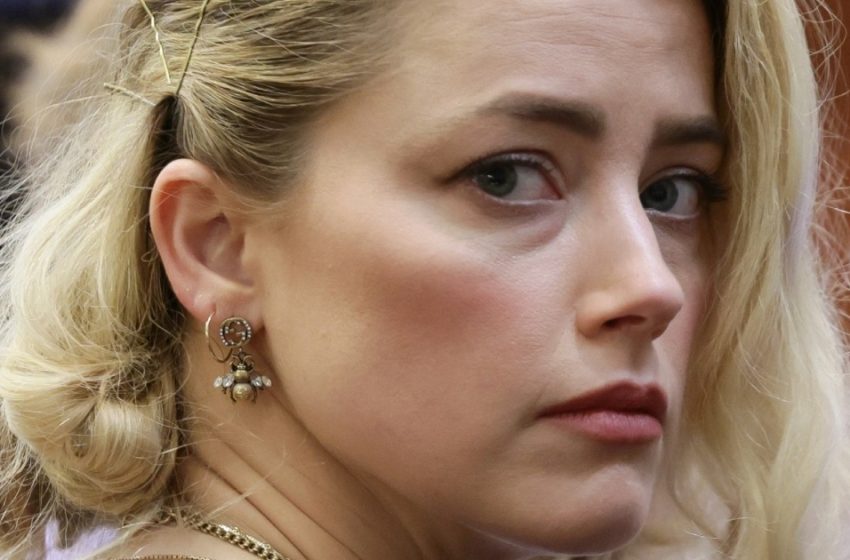  “La Maledizione di Johnny Ha Funzionato”: Come appare Amber Heard due anni dopo il suo divorzio e i processi con Depp?