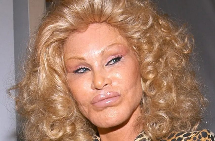  «Foto Realizzate con AI»: Come Potrebbe Apparire Jocelyn Wildenstein – la Famosa «Catwoman» Se Non Si Fosse Mai Sottoposta a Chirurgia Plastica?