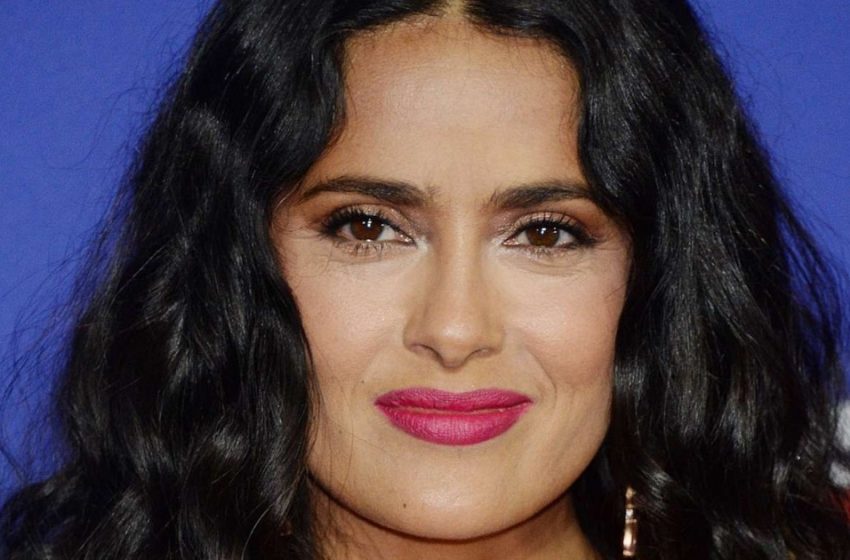  “Non somiglia affatto alla sua bellissima mamma star”: Salma Hayek ha mostrato una rara foto con la sua unica figlia!