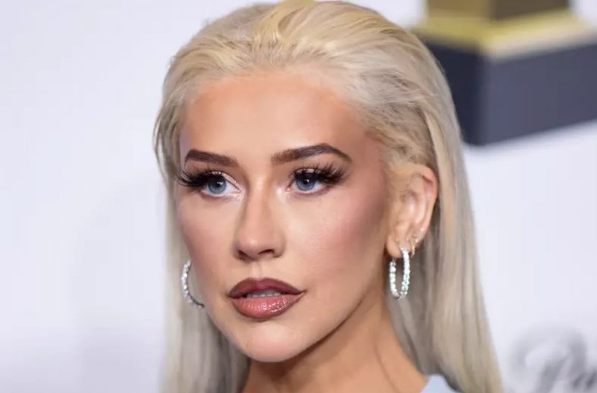  Christina Aguilera, 43 anni, ha perso peso oltre ogni riconoscimento: l’attrice un tempo curvy ha stupito i fan con la sua magrezza impressionante!