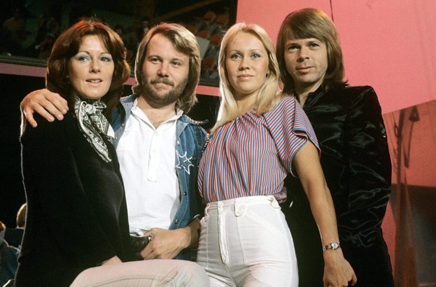  Sono passati 50 anni, ma le loro canzoni sono ancora conosciute in tutto il mondo: Come appaiono oggi i membri degli ABBA?