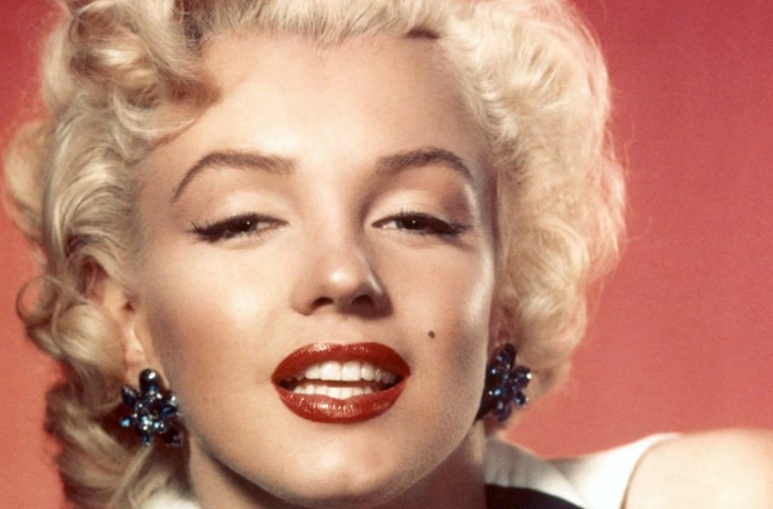  Rari scatti di bikini di Marilyn Monroe: ricordiamo com’era la famosa attrice!