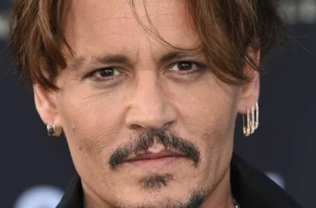 «32 Anni Più Giovane Di Lui»: Johnny Depp È Stato Sorpreso A Uscire Con Una Giovane Straniera!