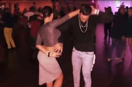 «Figura Perfetta e Elasticità nei Movimenti»: È Impossibile Staccare gli Occhi dalla Ragazza che Danza la Bachata!