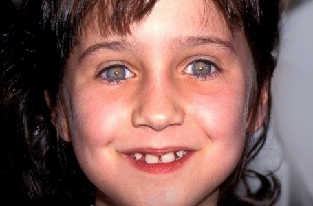 La Star Child ha Abbandonato la Sua Carriera di Attrice a Causa delle Insicurezze sulla Sua Apparenza: Ora, a 36 Anni, le Persone Ammirano la Sua Bellezza!