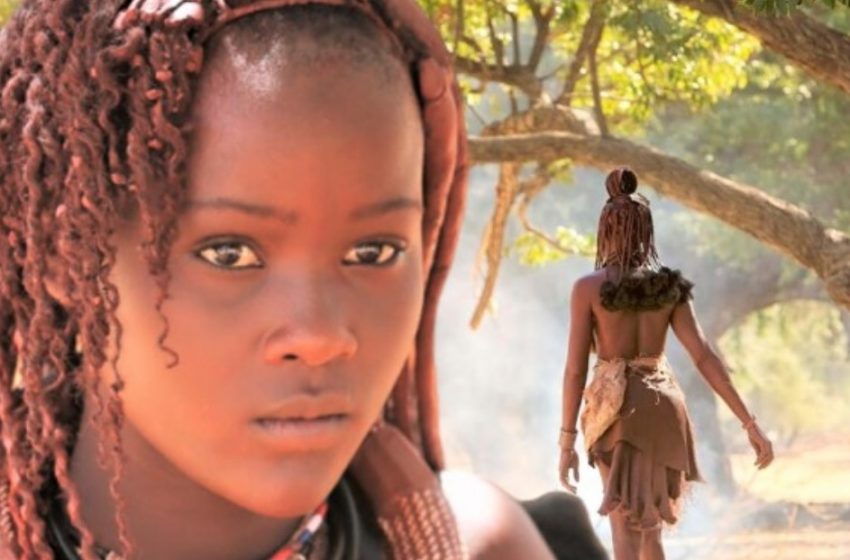  La tribù Himba: Le donne della tribù non si lavano mai, ma trascorrono diverse ore al giorno a curarsi e sono considerate le più belle dell’Africa!