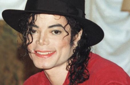 «Il ragazzo è una copia giovane di suo padre defunto»: i fan sono stupefatti dall’incredibile somiglianza tra Michael Jackson e suo figlio!