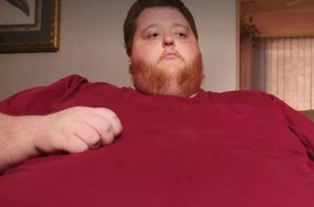 Un uomo di 27 anni che pesava 310 kg ha perso 220 kg e si è trasformato in un uomo affascinante: le sue straordinarie foto prima/dopo!