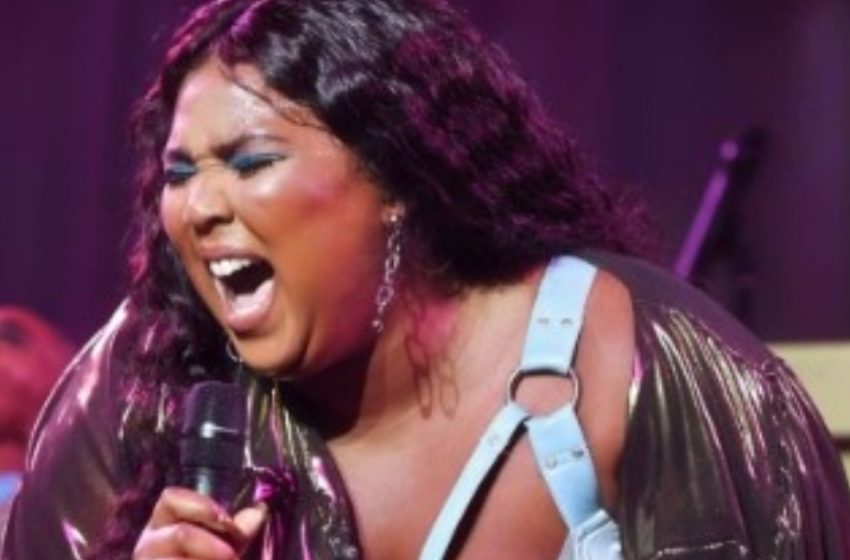  Lizzo sconvolge i fan con il suo look «così magro» dopo una drastica perdita di peso: ecco le foto prima e dopo!