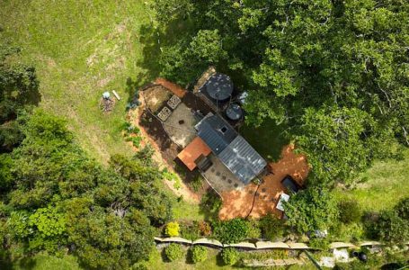 «Aveva solo 3.000 dollari»: una donna ha costruito una tiny house incredibilmente bella! Interessante — 27 novembre 2023 — lettura di 105.893 minuti