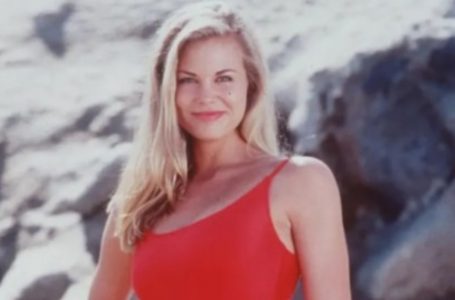 Brooke Burns, 46 anni, è splendida come ai tempi di Baywatch: incanta Los Angeles con leggings scintillanti – Guarda le foto!