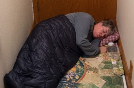 «L’ha fatta dormire per terra! Quello che è successo dopo ci ha lasciati senza parole!»