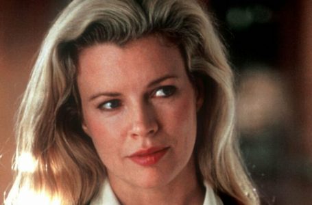 “La star è irriconoscibile”: Kim Basinger, 70 anni, fotografata in pubblico per la prima volta in un anno!