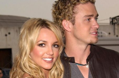 A 43 anni, Britney Spears ‘degenera e tocca il fondo’, dicono i fan—Guarda le sue foto